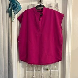 Figs limited edition Rafaela top size medium in raspberry sorbet.